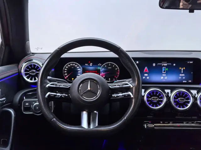 Mercedes-Benz A-Class — Фото автомобиля 15