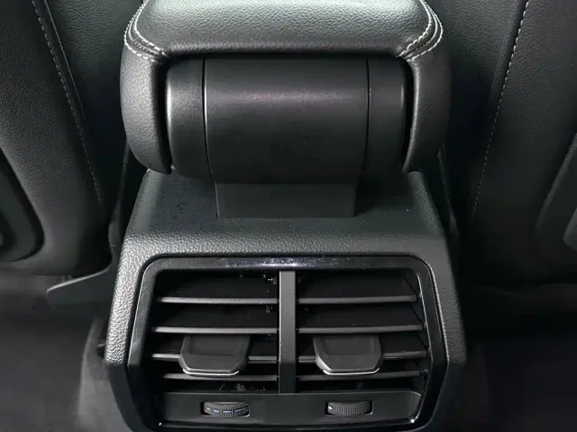 Audi Q3 — Фото автомобиля 13