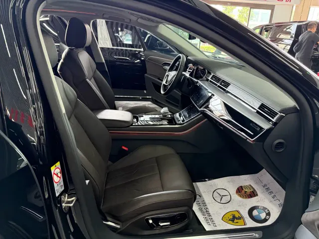 Audi A8 — Фото автомобиля 11