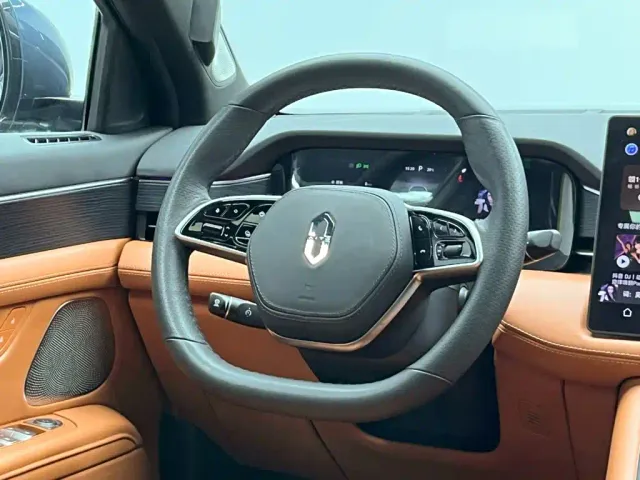 Aito M7 — Фото автомобиля 23