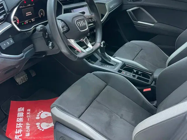 Audi Q3 — Фото автомобиля 15