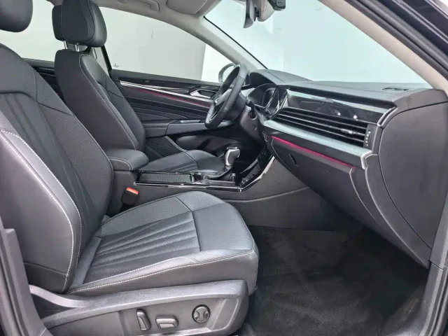 Volkswagen Passat — Фото автомобиля 11