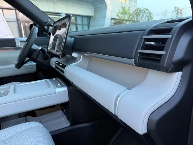 BYD FangChengBao Titanium 7 — Фото автомобиля 12
