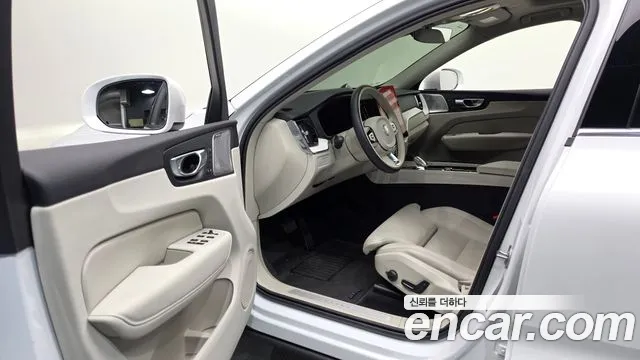Volvo XC60 2nd Gen — Фото автомобиля 15