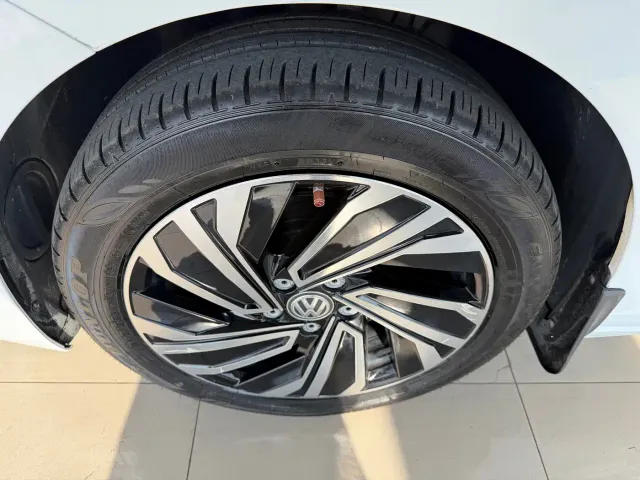 Volkswagen Sagitar — Фото автомобиля 5