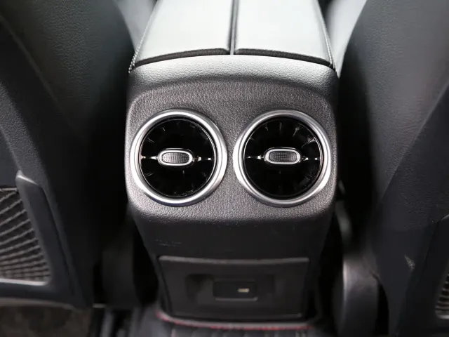 Mercedes-Benz A-Class — Фото автомобиля 16