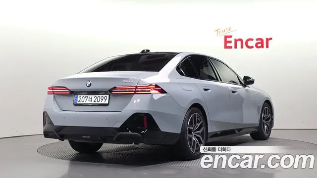 BMW 5 Series — Фото автомобиля 2