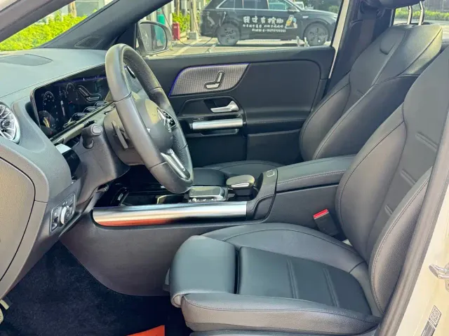 Mercedes-Benz EQA — Фото автомобиля 11