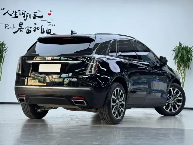 Cadillac XT5 — Фото автомобиля 3