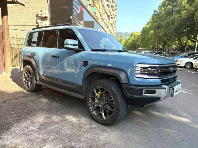 BYD FangChengBao Leopard 5 — Фото автомобиля 2