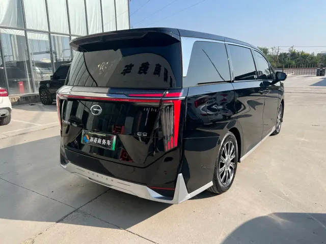 GAC Trumpchi E9 — Фото автомобиля 12