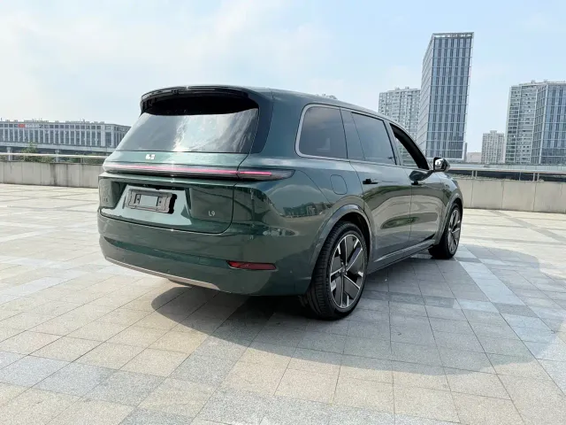 Li Auto L9 — Фото автомобиля 8