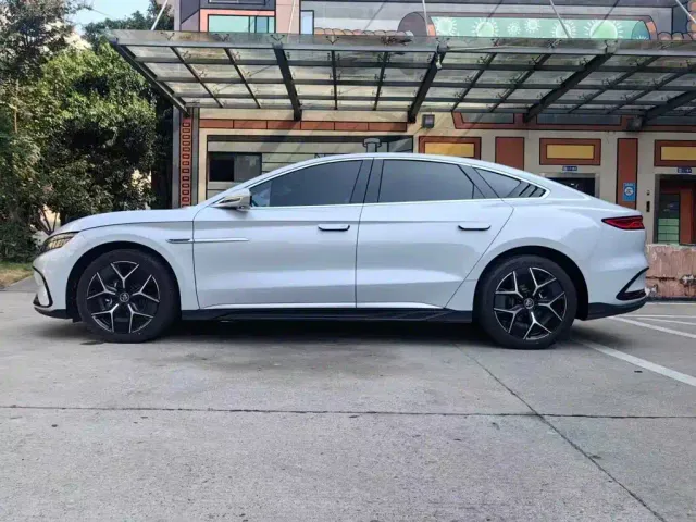 BYD Han — Фото автомобиля 12