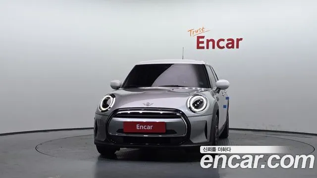 Mini Cooper Cooper 5 дверей Classic — Фото автомобиля 3