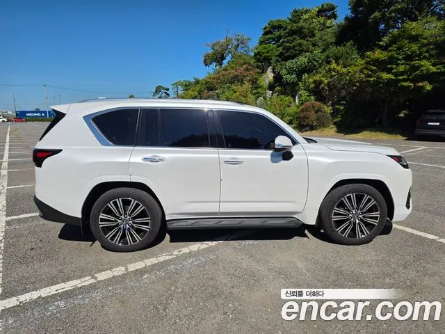 Lexus LX — Фото автомобиля 11