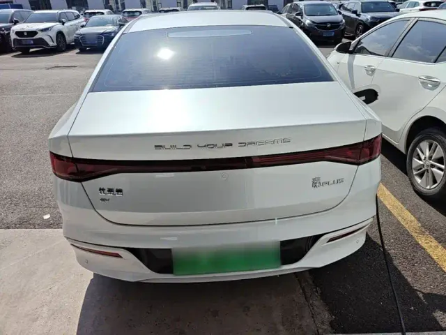 BYD Qin PLUS — Фото автомобиля 5