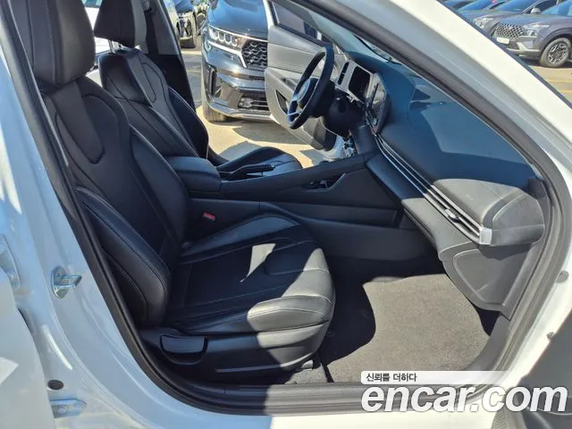 Hyundai AVANTE Новый Avante (CN7) 1.6 LPi (Для проката) — Фото автомобиля 11