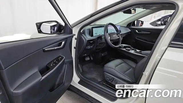 Kia EV6 — Фото автомобиля 9