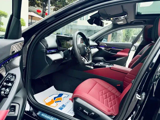 BMW 5 Series — Фото автомобиля 13