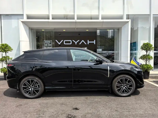 Voyah Zhiyin — Фото автомобиля 9