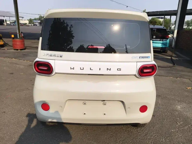 Wuling Hongguang Mini EV — Фото автомобиля 5