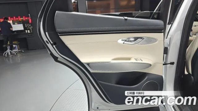 Genesis GV70 Electrified — Фото автомобиля 14
