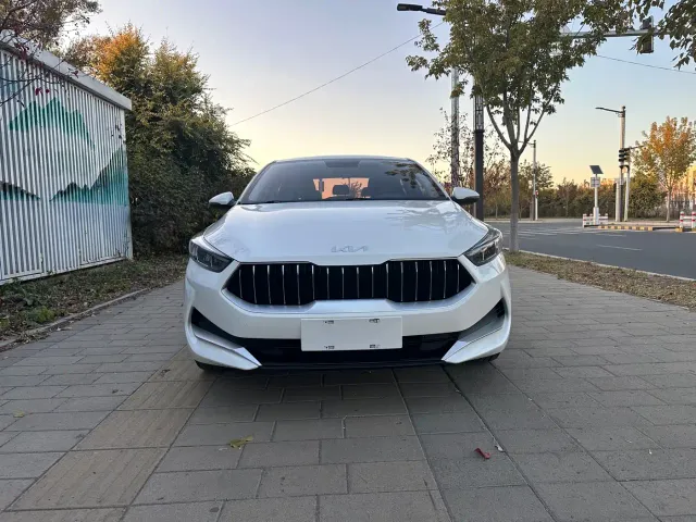 Kia K3 — Фото автомобиля 3
