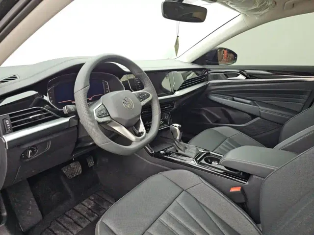 Volkswagen Passat — Фото автомобиля 6