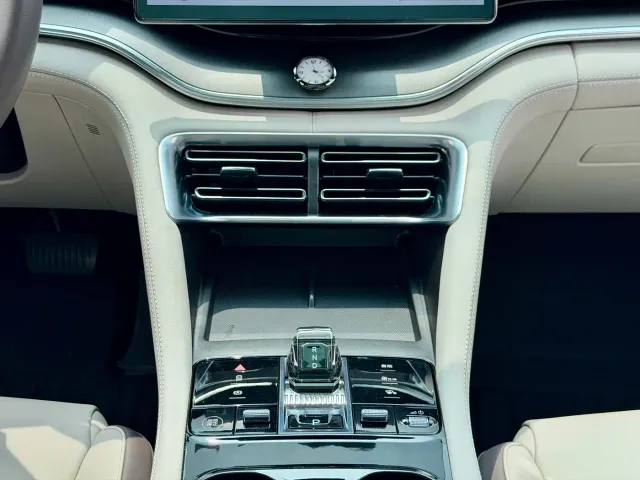 BYD Song PLUS PHEV 2025 EV 520km Luxury — Фото автомобиля 17