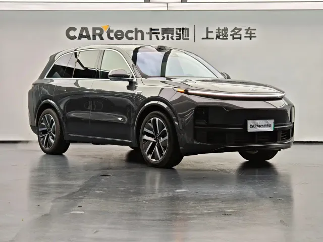 Li Auto L8 — Фото автомобиля 2
