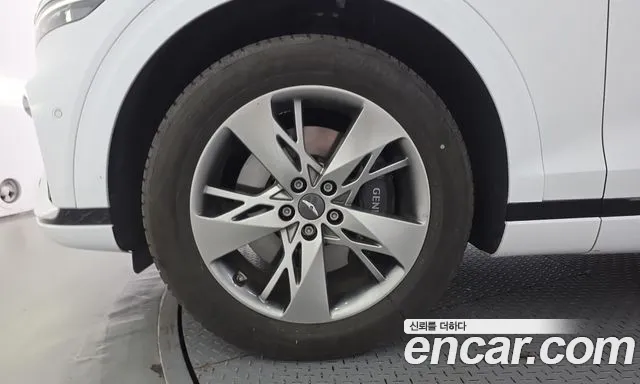 Genesis GV70 — Фото автомобиля 5