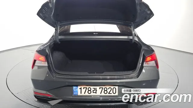 Hyundai AVANTE Avante (CN7) — Фото автомобиля 19