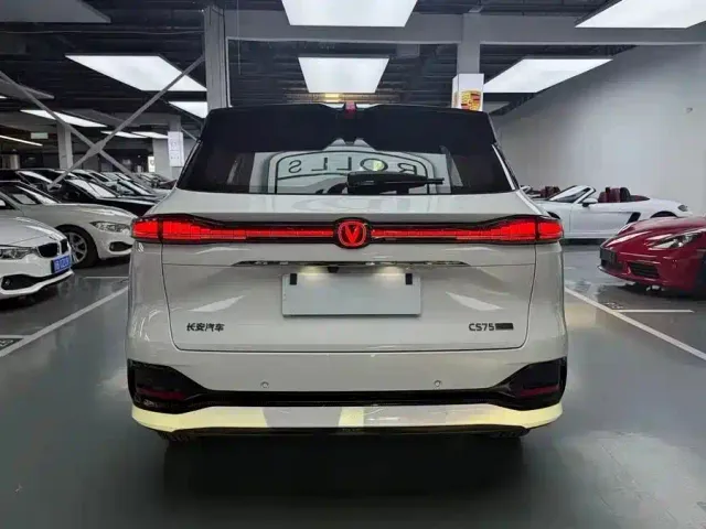 Changan CS75 Plus — Фото автомобиля 11