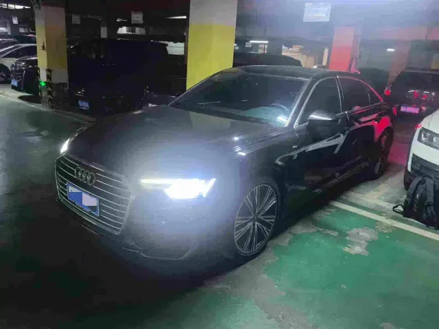 Фотография автомобиля — Audi A6L