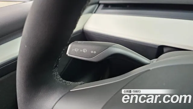 Tesla Model 3 — Фото автомобиля 25