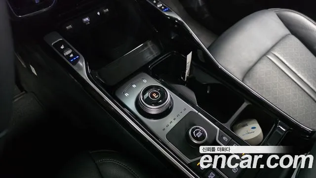 Kia Sorento Sorento 4-е поколение Бензин 2.5T 2WD — Фото автомобиля 8