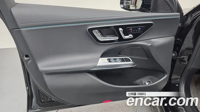Mercedes-Benz E-Class — Фото автомобиля 24