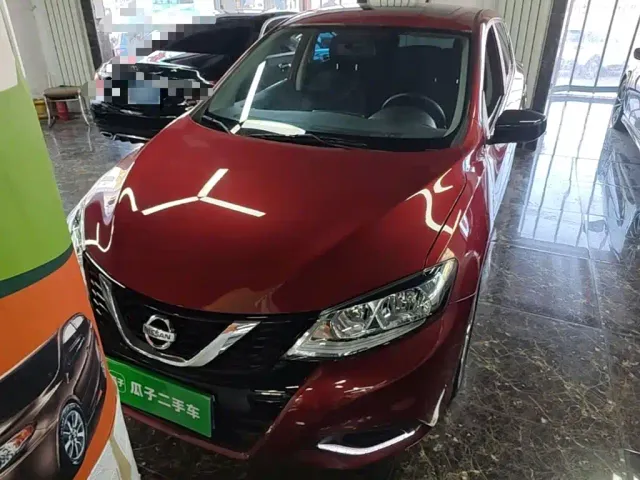 Nissan Tiida — Фото автомобиля 2