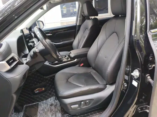 Toyota Highlander — Фото автомобиля 14