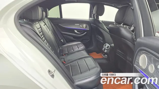 Mercedes-Benz E-Class W213 — Фото автомобиля 12