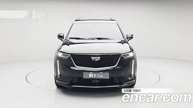 Cadillac XT6 — Фото автомобиля 3