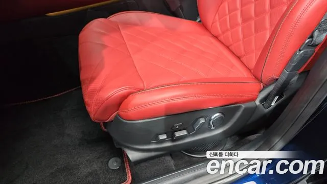 Genesis GV70 — Фото автомобиля 27
