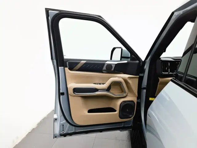 BYD FangChengBao Leopard 8 — Фото автомобиля 8