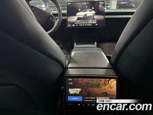 Tesla Model 3 — Фото автомобиля 18