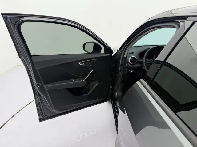 Audi Q2L — Фото автомобиля 20