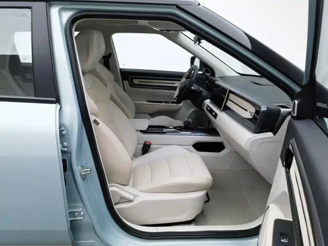 Geely ICON — Фото автомобиля 23