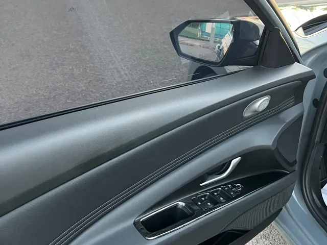 Hyundai Elantra — Фото автомобиля 18
