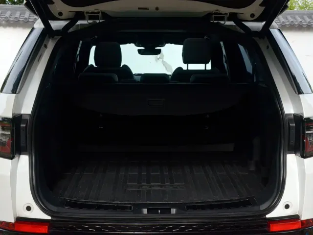 Land Rover Discovery Sport — Фото автомобиля 9