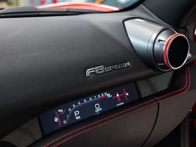 Ferrari F8 — Фото автомобиля 11