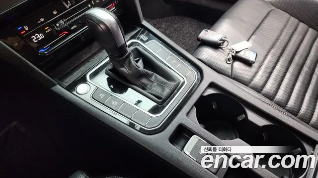 Volkswagen Passat — Фото автомобиля 9